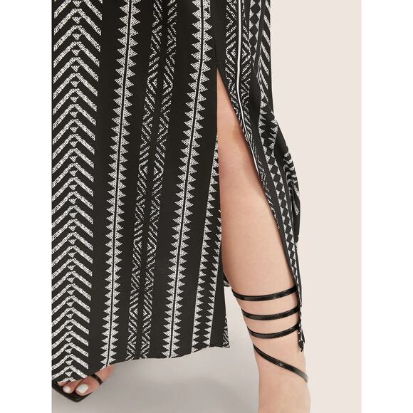 Size 22 - 24 3x BloomChic Geometric Dolman Sleeve Pocket Shirred Split Hem Dress - Picture 9 of 9